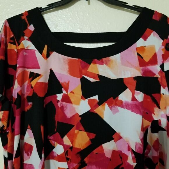 Avenue Womens Blouse Size 22 24 Geometric Black Pink Red Strap Strap Back - Picture 3 of 3